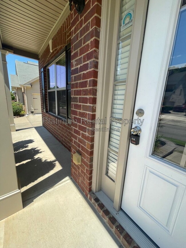 Photo - 516 Sunset St