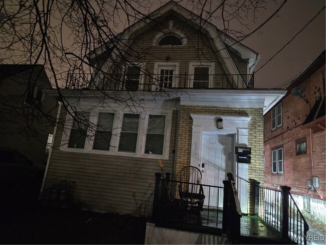 Building Photo - 626 Lisbon Ave