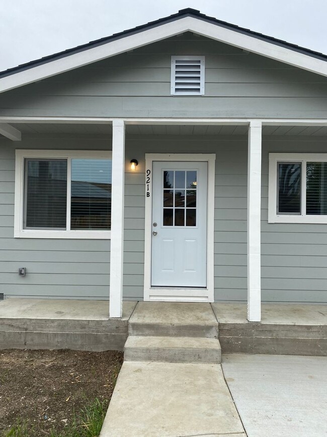 Photo - Coming Soon!!! High End Brand New 2Bed/1Bath Backyard Additional Dwelling Available NOW!