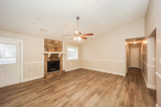 Photo - 9453 Forest Knoll Dr