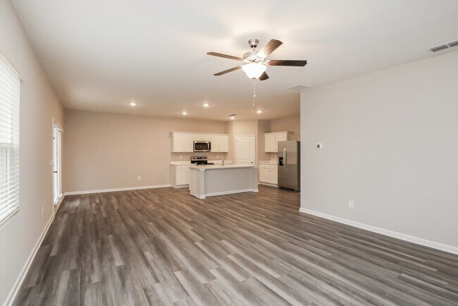 Photo - 265 Pond Ct
