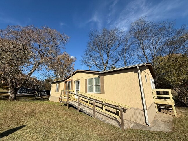 Photo - 914 Davenport Rd