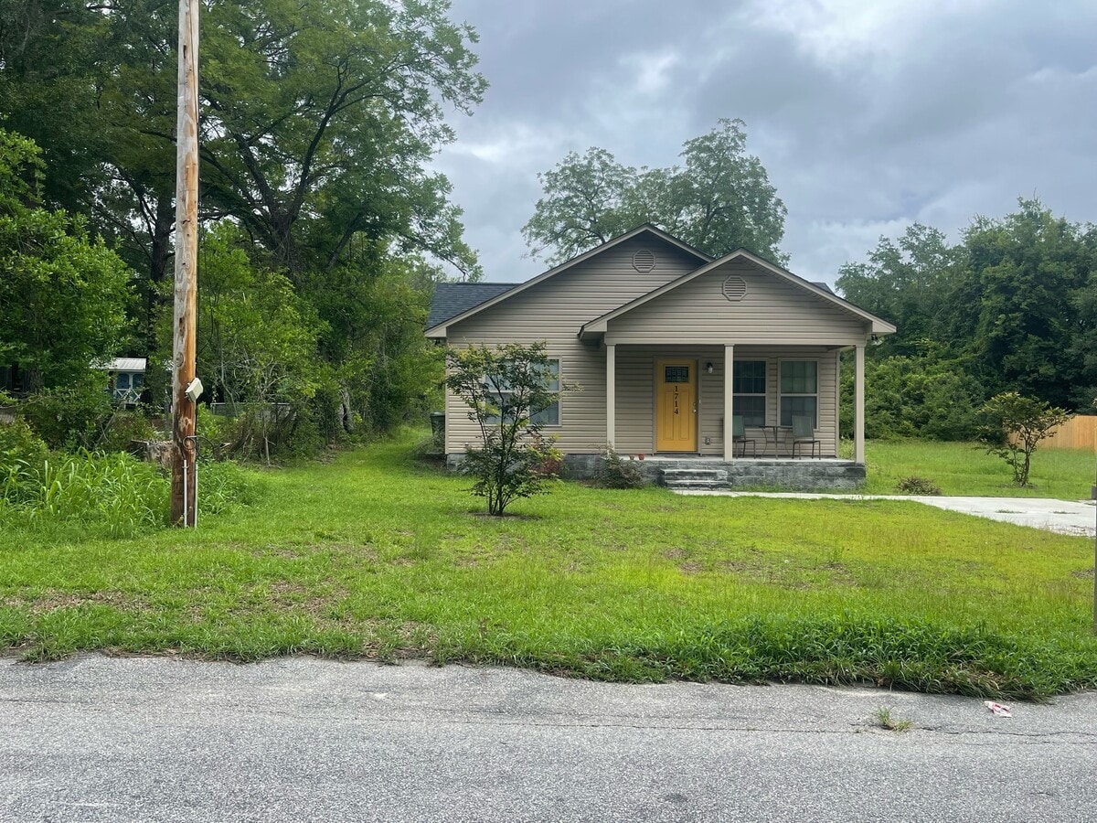 Photo - 1714 Gordon St