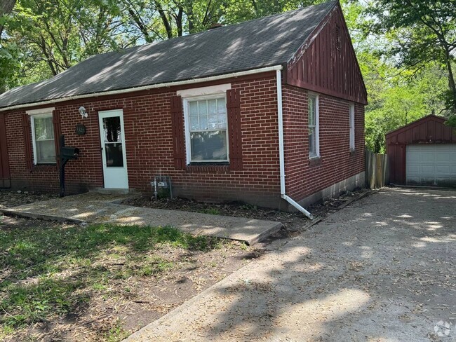 Building Photo - 1327 W 30th St S Rental