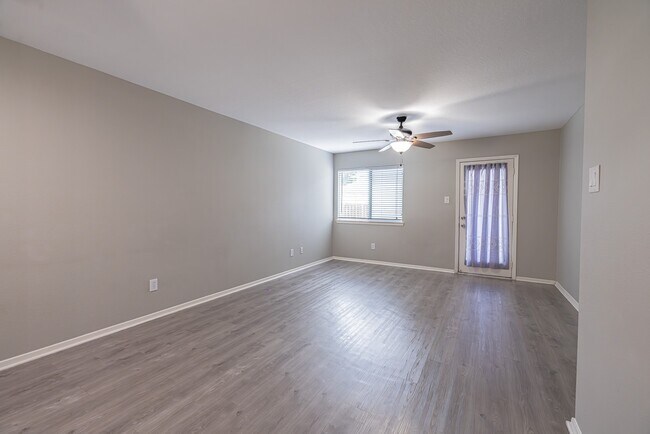 Photo - 6210 Lone Prairie Way