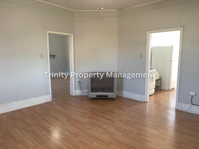 Photo - 2025 1/2 Pride Ave