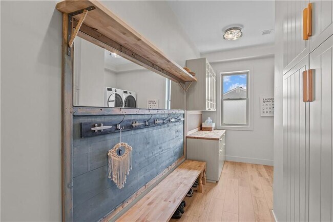 82 Ellery Rd