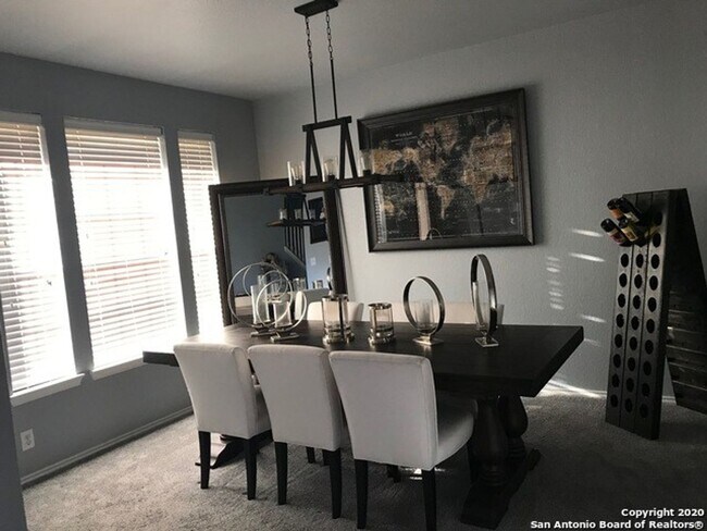 Photo - 606 Campion Red