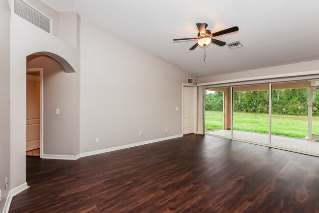 Photo - 2601 Darlene Pl