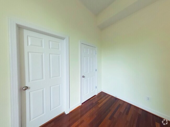 Building Photo - 123 E Broad St Unit 3A Rental