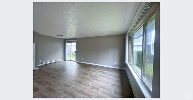 Building Photo - 122 Lilly Rd NE Rental