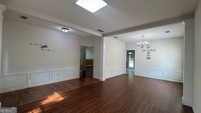 Photo - 125 Friars Head Dr NE