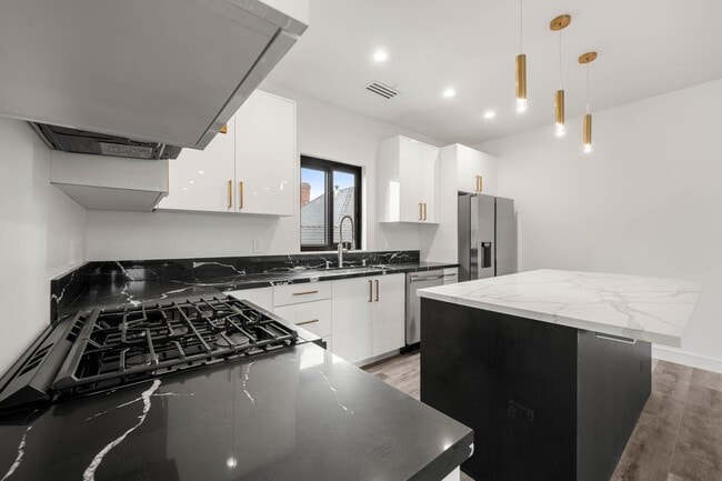 Photo - 1920 S Sherbourne Dr Unit 1