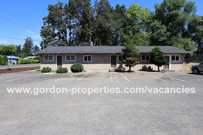 Building Photo - SE Arista Dr - 1 bedroom apartment in the ... Unit 15028