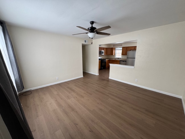 Photo - 1415 Hackberry Ln