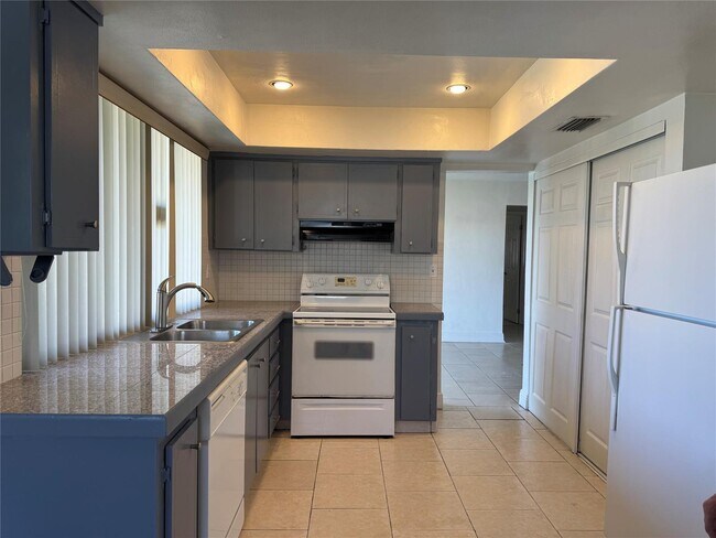 Photo - 2000 NW 91st Way