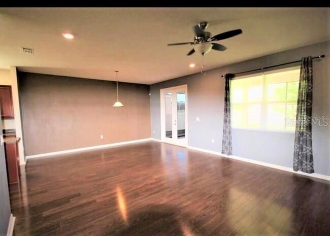 Photo - 2897 Boating Boulevard