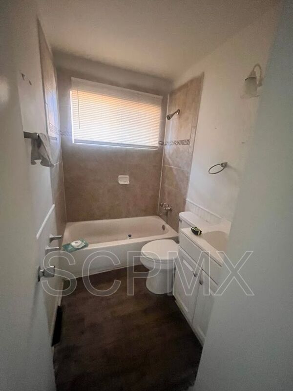 Photo - 532 Camrose Dr