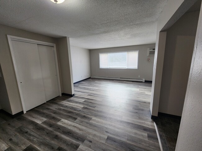 Photo - 102 Oak St Unidad #4