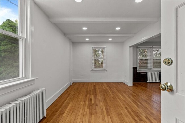 Photo - 41 Freeborn St Unit 1