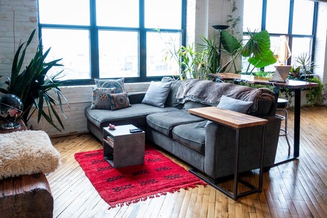 Main Living Area - 1220 Buttonwood St Unidad Apt 404