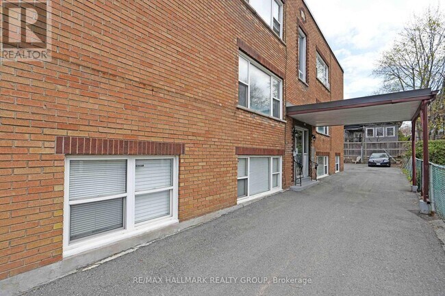Photo - 310 Byron Ave