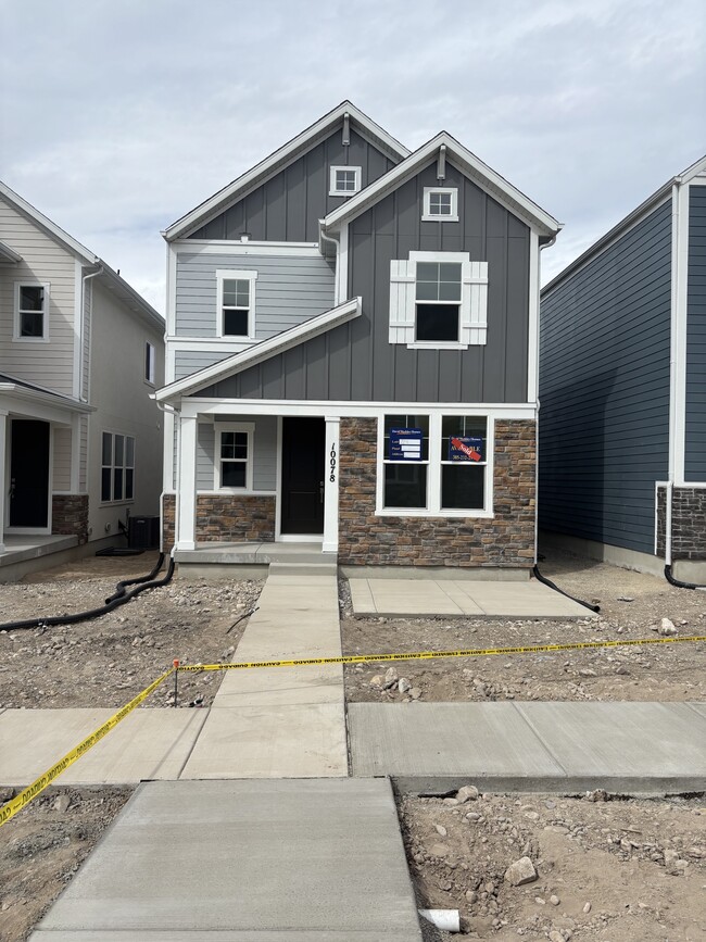 Building Photo - 10078 Loblobby Ln Rental