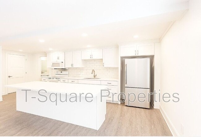 Building Photo - 325 5th Ave S Unit #001