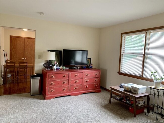 Photo - 31 Oenoke Pl Unit 2