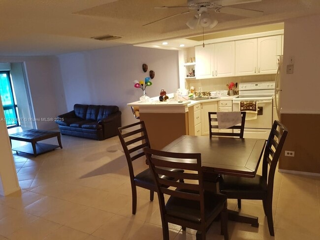 Photo - 3740 Inverrary Dr Unit 3D
