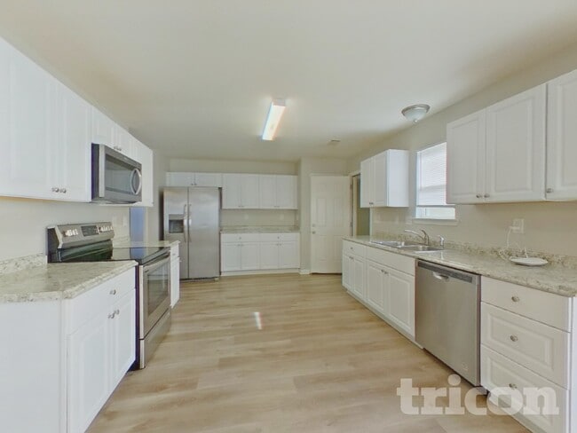 Photo - 110 Summerbrook Rd
