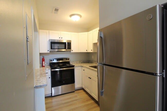 Photo - 1320 Bradley Dr