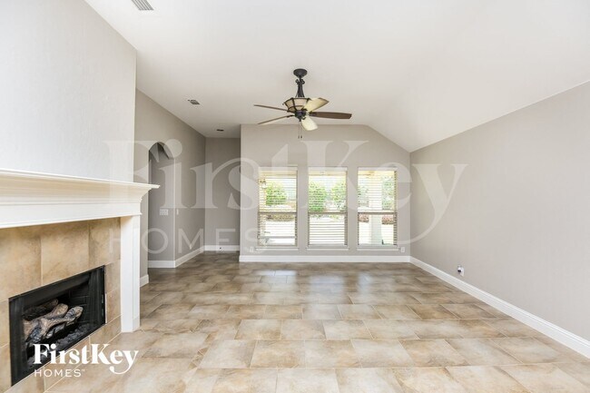 Photo - 964 Tara Dr