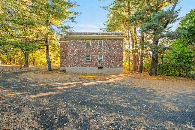 Building Photo - 193 High St Unit B3 Rental