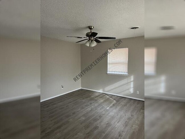 Photo - 1436 NE 34th St