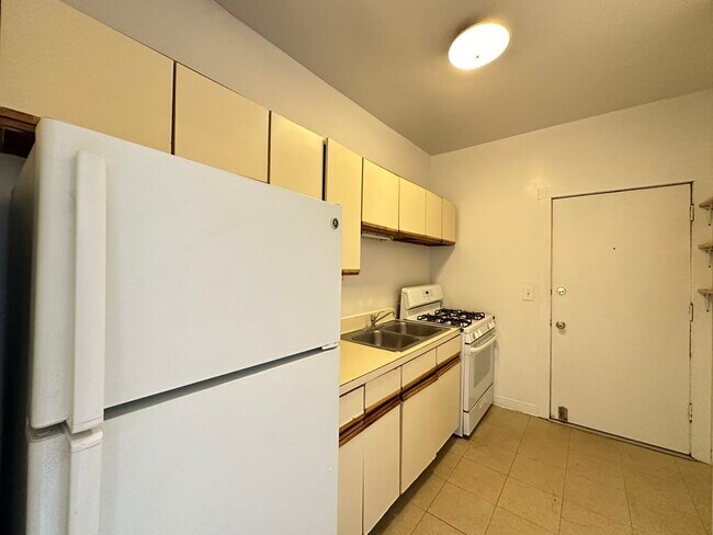 Photo - 1532 N Kedzie Ave Unidad E3 Rental