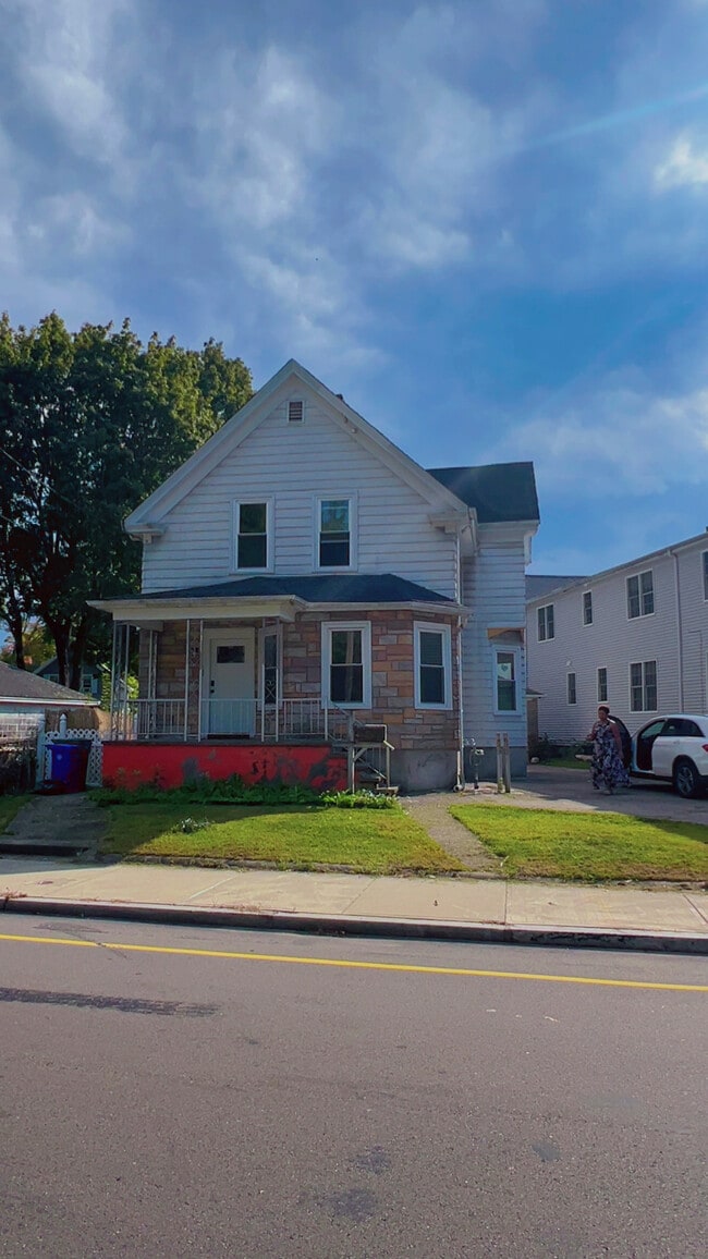 Building Photo - 127 Emory St Rental