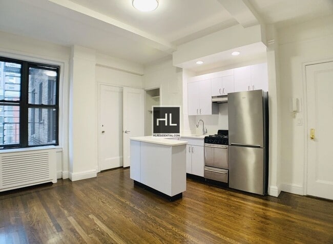 Building Photo - EAST 46 STREET