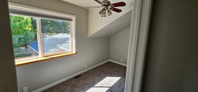 Photo - 1689 Canyon Rd