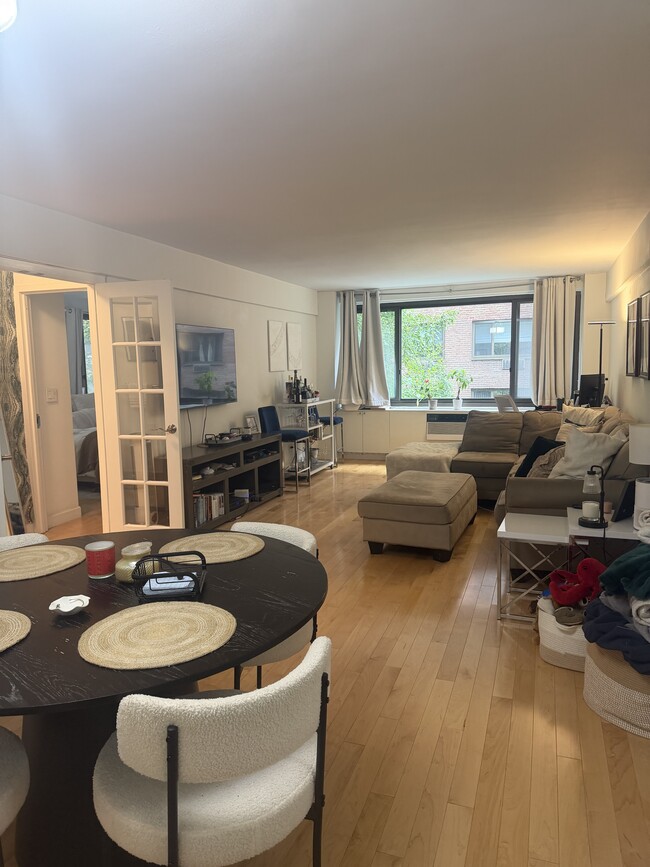 Photo - 420 E 64th St Unit Royal York