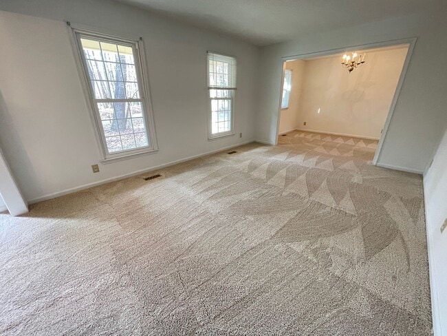 Photo - Lovely 3br 2ba home in quiet Chapel Hill neighborhood, walking distance to McDougle Elementary!