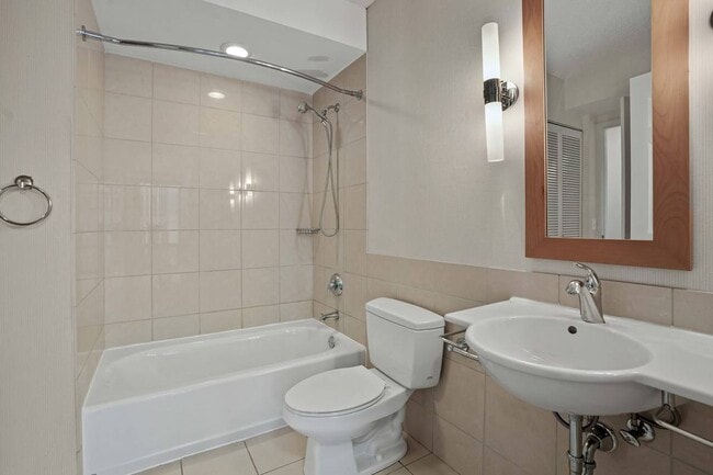 Photo - 1295 S Michigan Ave