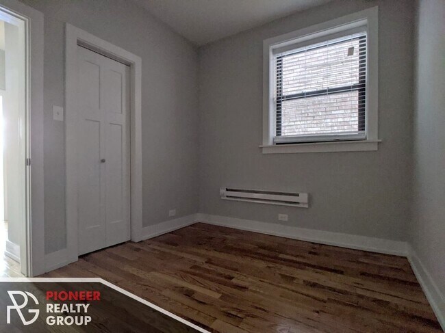 511 W Melrose St Unit 103