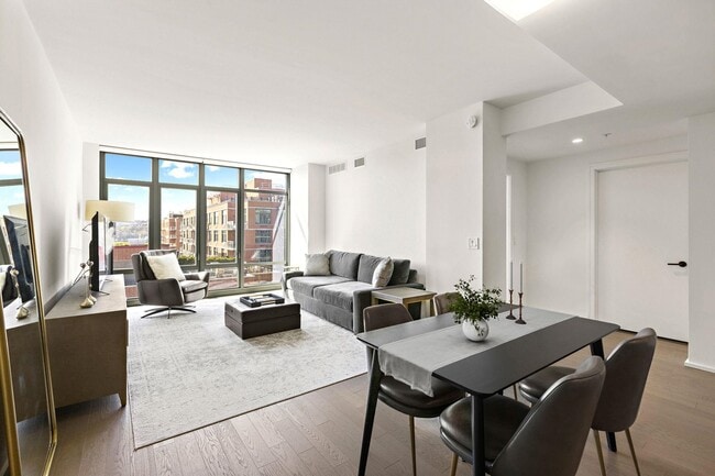 Photo - 1425 Hudson St Unit 11B