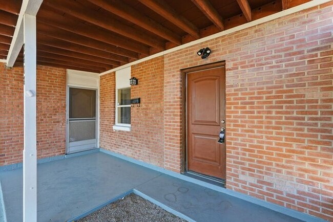 Photo - Light-Filled Tucson 2 Bedroom Rental – Move In This November!