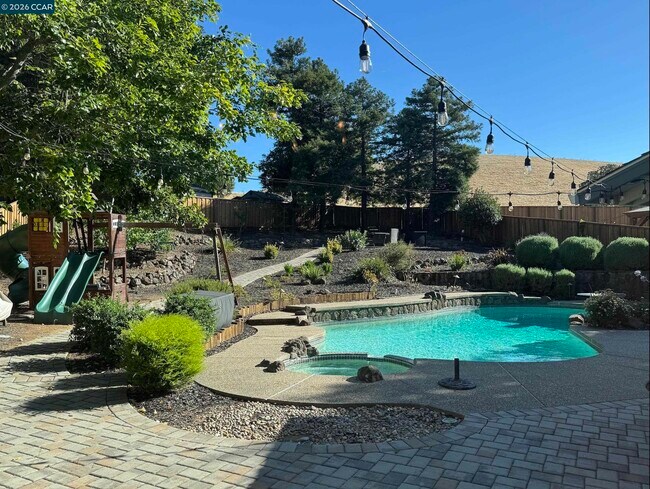 Photo - 1105 Fair Weather Cir