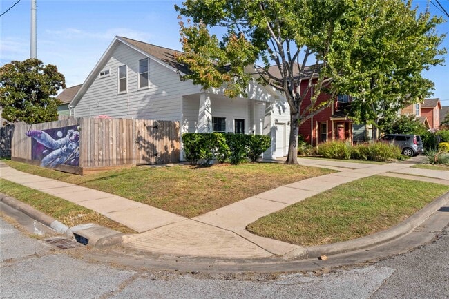 Photo - 4505 Gano St