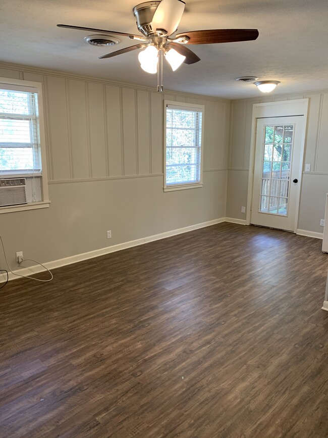 Living area - 1006 N 9th St Apartment Unit #4