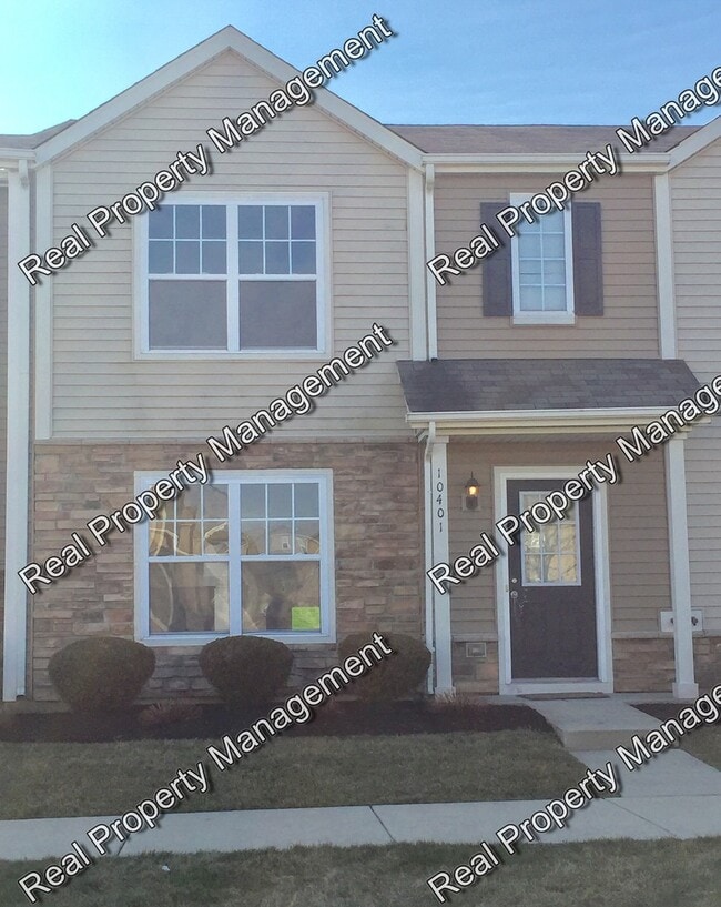 Building Photo - 10401 Paramount Way