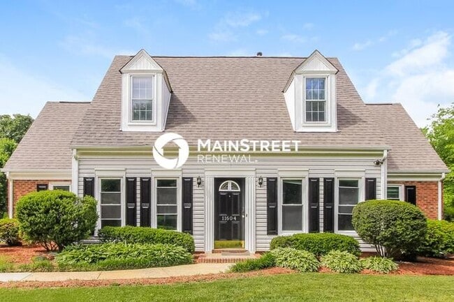 Photo - 3 Bedroom Pet-Friendly Home in CHARLOTTE, NC with Main Street Renewal